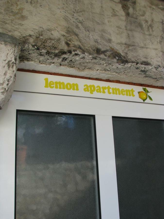 Apartments And Room Lemon Віс Екстер'єр фото