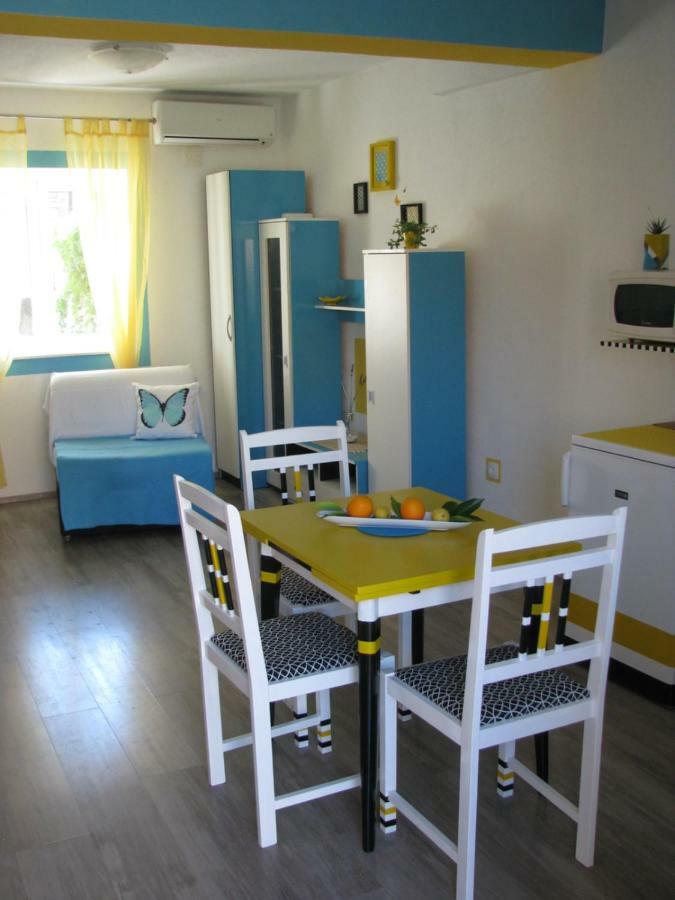 Apartments And Room Lemon Віс Номер фото